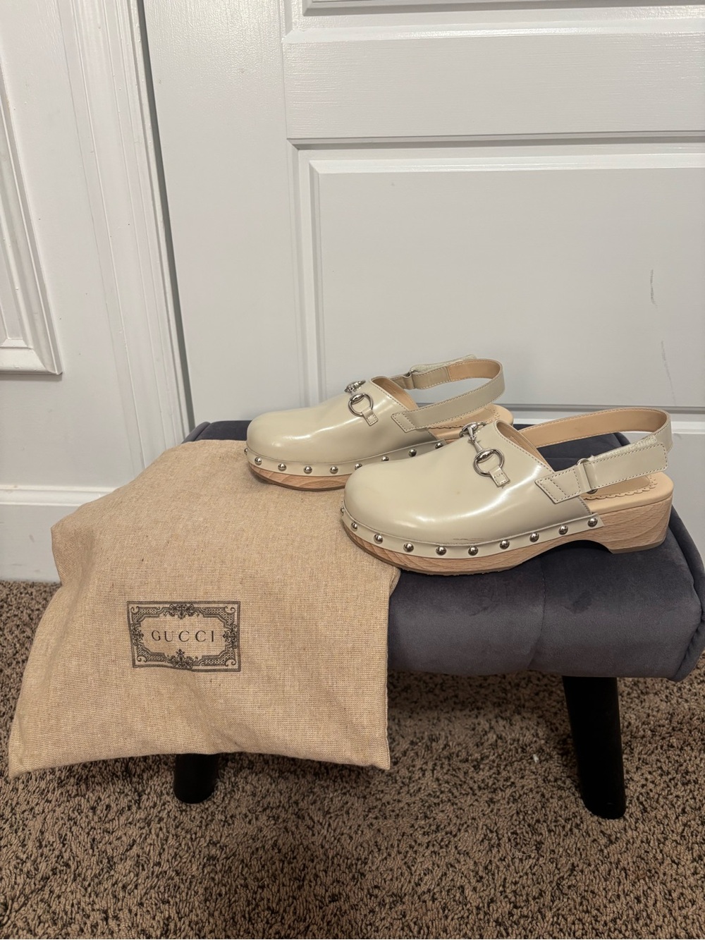 Girls Size 33 Gucci Cream Leather Studded Slingback Clogs with Silver Hardware